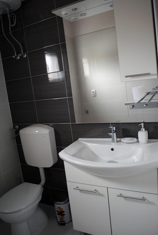 Ante Carov Apartment Verunic Exterior photo